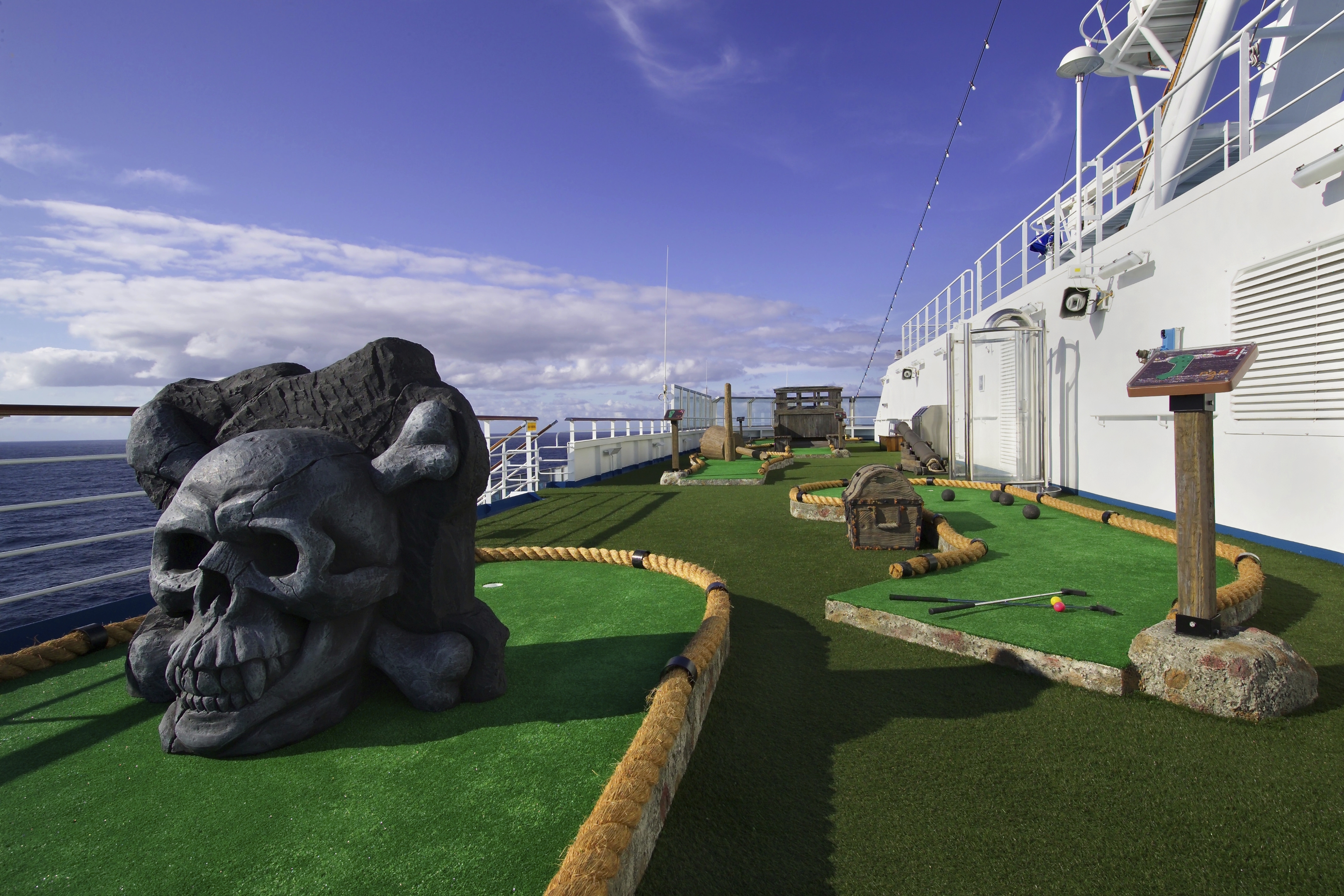 Carnival Splendor - Mini Golf